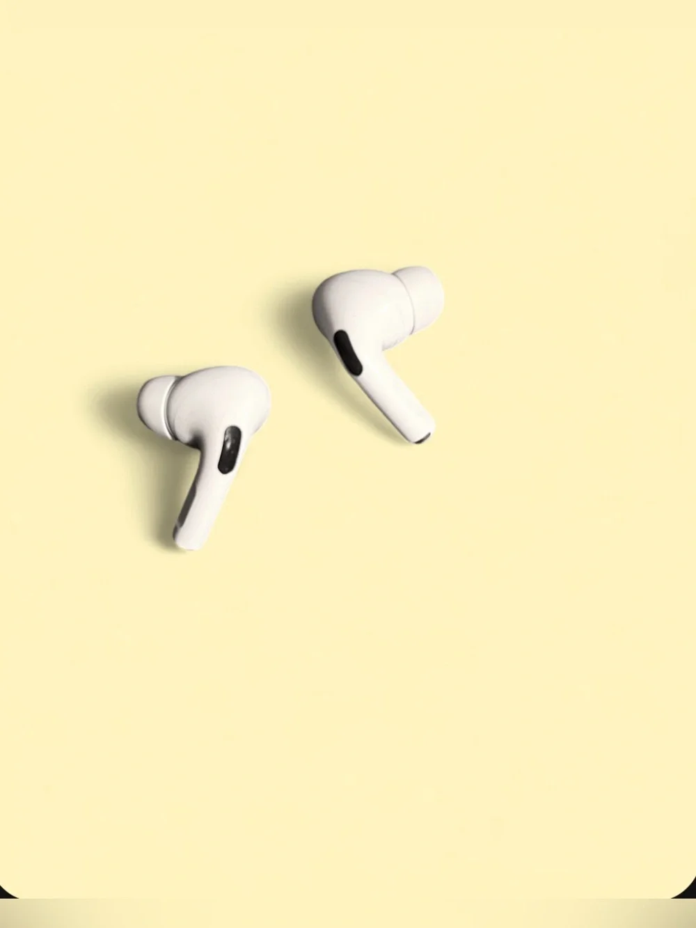 Apple AirPods Pro 1st Gen. discounted quick shipping!